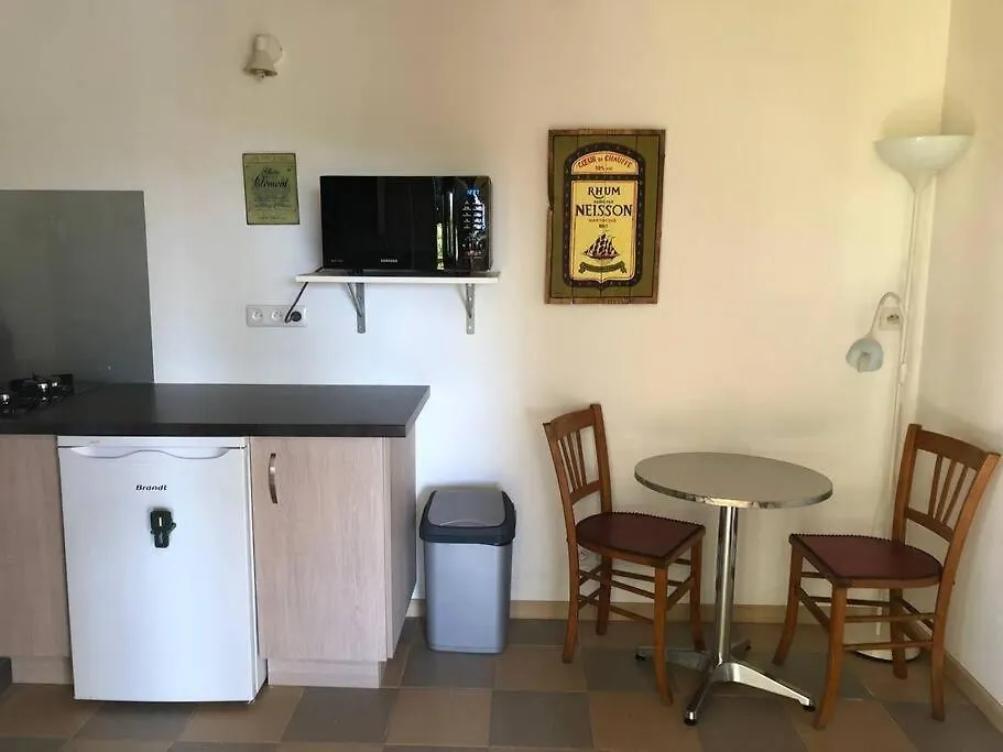 Les Bungalows Gourmands Riviere-Salee 公寓