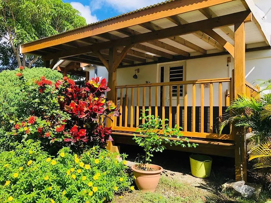 公寓 Les Bungalows Gourmands Riviere-Salee